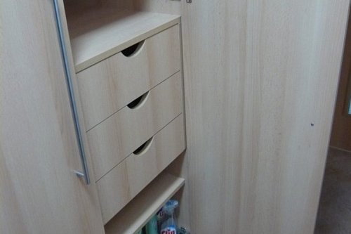 Vestavěné skříně