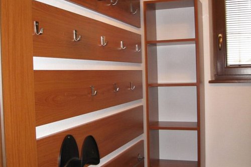 Vestavěné skříně