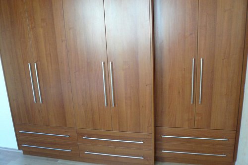 Vestavěné skříně